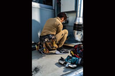 ミズノ オールマイティ LSII 73M BOA：シューズの丈をハイでもローでもない“ミッドカット”とすることで、足首のホールド感を残しつつ適度な動きやすさも備える。さらにミッドカットに適した「BOA フィットシステムM4ダイヤル」を搭載。機能性もアップさせている