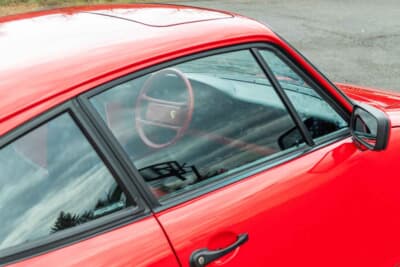 27万1600ドル(邦貨換算4245万円)で落札されたポルシェ「911ターボ フラットノーズ」(C)Courtesy of RM Sotheby's