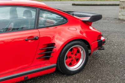 27万1600ドル(邦貨換算4245万円)で落札されたポルシェ「911ターボ フラットノーズ」(C)Courtesy of RM Sotheby's