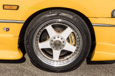 日産 スカイライン タイプM：ホイールは5本スポークをセット