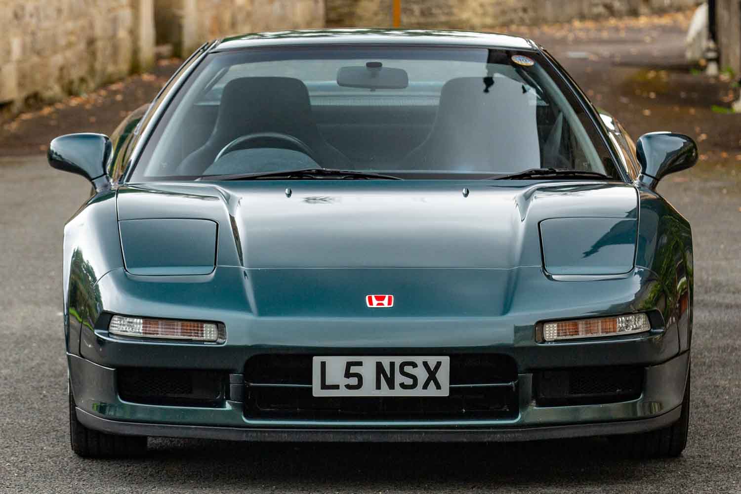 海を渡ったホンダ「NSX タイプR」は新車時の4倍以上のプレミア価格に