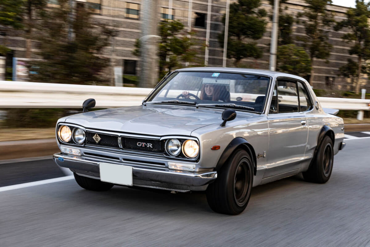 20歳女子レーサーが日産「ハコスカGT-R」に乗ってみた！ 最初は