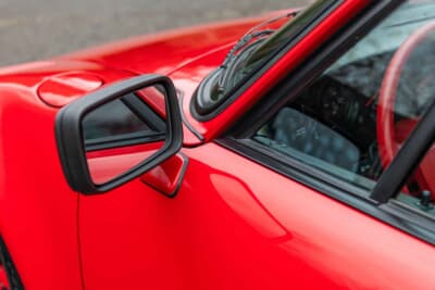 27万1600ドル(邦貨換算4245万円)で落札されたポルシェ「911ターボ フラットノーズ」(C)Courtesy of RM Sotheby's