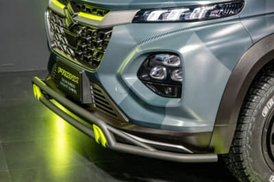 スズキ フロンクス シーバスナイトゲーム：フロントガードにも蛍光イエローのアクセント