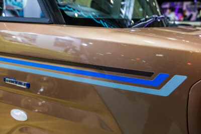 キャルズモーター Sandy：ディサイドに追加することでレトロな雰囲気を醸し出すストライプ