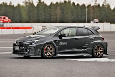 VOLK RACING TE37 SAGA S-plusのブロンズ＜アルマイト＞を装着したGRカローラ