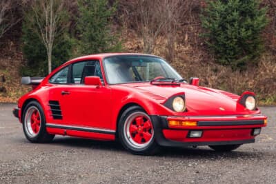 27万1600ドル(邦貨換算4245万円)で落札されたポルシェ「911ターボ フラットノーズ」(C)Courtesy of RM Sotheby's