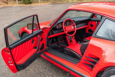 27万1600ドル(邦貨換算4245万円)で落札されたポルシェ「911ターボ フラットノーズ」(C)Courtesy of RM Sotheby's