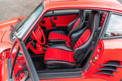 27万1600ドル(邦貨換算4245万円)で落札されたポルシェ「911ターボ フラットノーズ」(C)Courtesy of RM Sotheby's