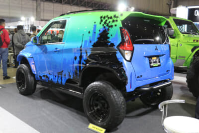 花壇自動車大学校 ek Mobility X：ボディの各所をスムージングし、PADOKKUリフトアップキットで車高を上げている