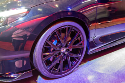 ホンダ プレリュード プロトタイプ：タイヤ＆ホイールはインチアップされ、タイヤは245/35R20のコンチネンタル スポーツコンタクト6を装着