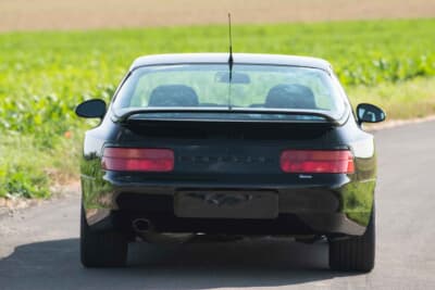 6万9000ユーロ(邦貨換算約1110万円)で落札されたポルシェ「968クラブスポーツ」(C)Courtesy of RM Sotheby's