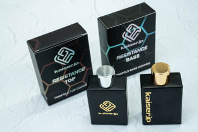 カイザーナノコーティング2層式。オリジナルガラスコーティング剤で、ベースコートは塗り込み、トップコートはエアガンでの吹きつけ