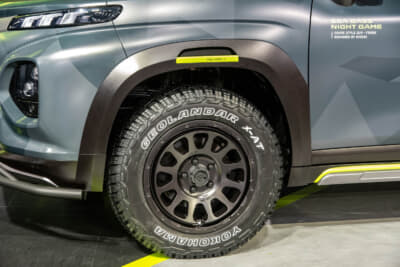 スズキ フロンクス シーバスナイトゲーム：オフロードタイヤを装着