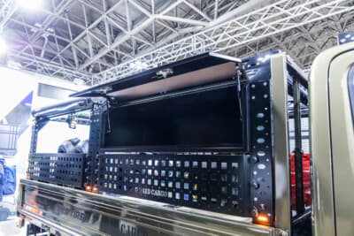 いすゞ エルフミオ クロスコンセプト:ハードカーゴ社がコラボレーションして開発したエルフミオ専用のベッドラック