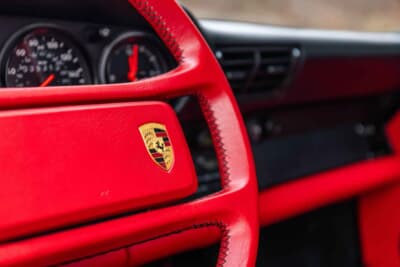 27万1600ドル(邦貨換算4245万円)で落札されたポルシェ「911ターボ フラットノーズ」(C)Courtesy of RM Sotheby's