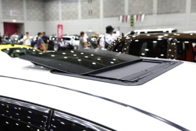 マツダ アテンザワゴン：サンルーフはベバスト製を装着。商品ラインナップの中で最大サイズを選択 