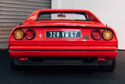 6万3250ドル（邦貨換算約1000万円）で落札されたフェラーリ「328GTS」（C）Courtesy of RM Sotheby's