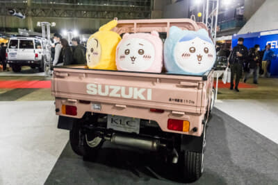 KLC ジムニーピックアップ：純正の1/3程度にカットされた荷台は、短いながらも3方開き機構が維持されている