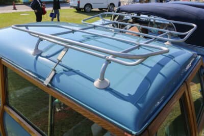 モーリス ミニ トラベラー：ルーフラックはWINGARD製。“marron_mini”さんのミニ トラベラーは、インナータンクと呼ばれる燃料タンクが荷室内の左側にある仕様だ