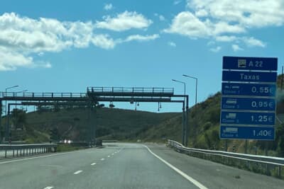 以前に行ったポルトガル。レンタカーにもTELEPASSが搭載されており、後にカードから引き落とされました