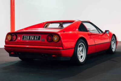 6万3250ドル（邦貨換算約1000万円）で落札されたフェラーリ「328GTS」（C）Courtesy of RM Sotheby's