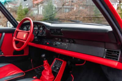 27万1600ドル(邦貨換算4245万円)で落札されたポルシェ「911ターボ フラットノーズ」(C)Courtesy of RM Sotheby's