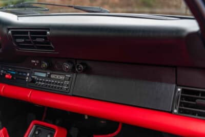 27万1600ドル(邦貨換算4245万円)で落札されたポルシェ「911ターボ フラットノーズ」(C)Courtesy of RM Sotheby's