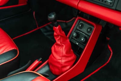 27万1600ドル(邦貨換算4245万円)で落札されたポルシェ「911ターボ フラットノーズ」(C)Courtesy of RM Sotheby's