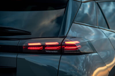 プジョー 2008 GT ブルーHDi：LEDを多用したフロント／リアの灯火類