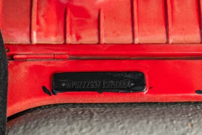 27万1600ドル(邦貨換算4245万円)で落札されたポルシェ「911ターボ フラットノーズ」(C)Courtesy of RM Sotheby's