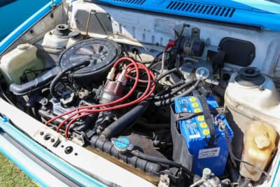 スズキ アルト ウォークスルーバン：水冷4サイクル直列3気筒SOHC 6バルブエンジンの最高出力は30ps/6000rpm