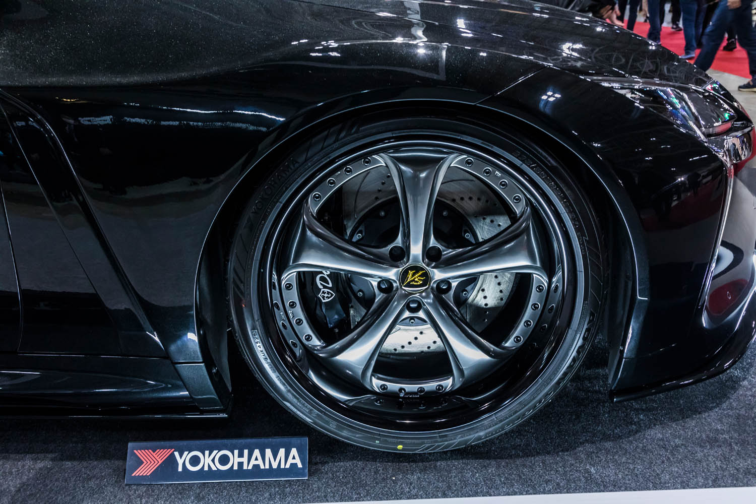 2025年はディッシュホイールに注目！「WORK」が斬新な「ADAMAS」をリリース！ 名作をリニューアルした「VS  KF＃」は「アルヴェル」にも装着OKです | AUTO MESSE WEB（オートメッセウェブ） 〜クルマを文化する 〜