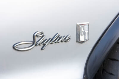 日産 スカイライン 2000GT-R：ハコスカGT-Rにはセダンとハードトップの2種類がラインナップされていたが、撮影車両は後から追加となったハードトップ