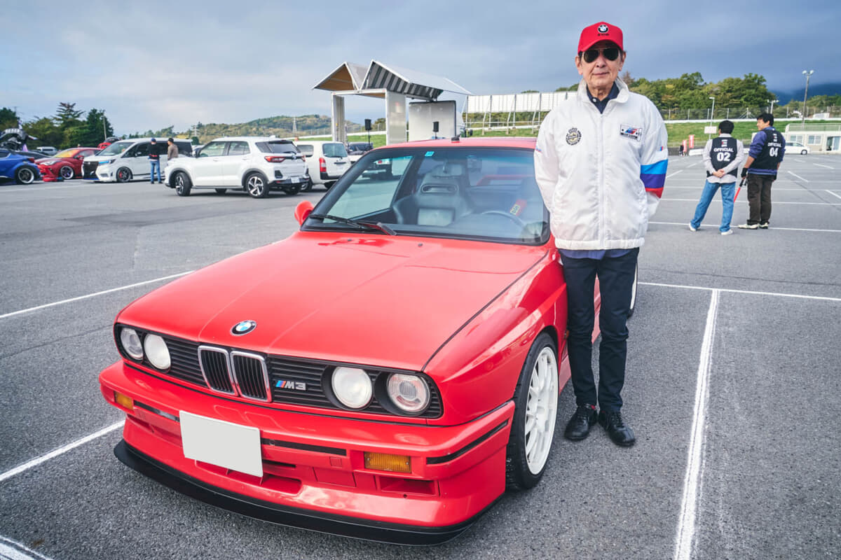 1990年式BMW E30型 M3スポーツエボリューションと、オーナーの山田さん