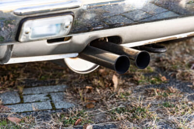 日産 スカイライン 2000GT-R：VICTORY50オリジナルのマフラーに換装されている