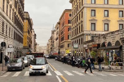 ローマのとある街角。趣があります