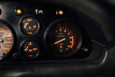 6万3250ドル（邦貨換算約1000万円）で落札されたフェラーリ「328GTS」（C）Courtesy of RM Sotheby's