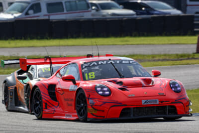 第7戦で2位入賞となった18号車ポルシェセンター岡崎のポルシェ911GT3R