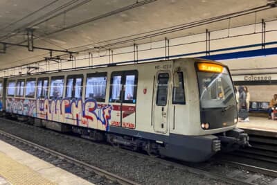 ローマの地下鉄のコロッセオ駅。土砂降りになりタッチダウンしかできなかったので、リベンジしたいです