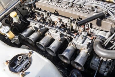 日産 スカイライン 2000GT-R：カタログ値は最高出力160ps/7000rpmというスペックを誇った