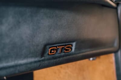 6万3250ドル（邦貨換算約1000万円）で落札されたフェラーリ「328GTS」（C）Courtesy of RM Sotheby's