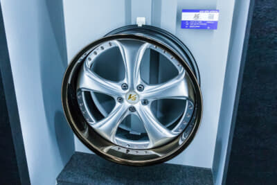 WORK VS KF＃：21インチのライトグレーイッシュシルバーにブロンズアルマイトリムの組み合わせ