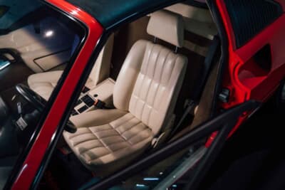 6万3250ドル（邦貨換算約1000万円）で落札されたフェラーリ「328GTS」（C）Courtesy of RM Sotheby's