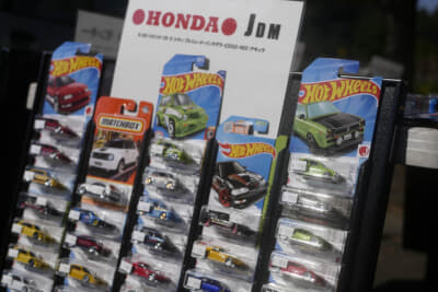 「ジンギーズ」は、各種ミニカーでも様々なホンダ車で最前列を彩り、来場者の興味を掻き立てていた