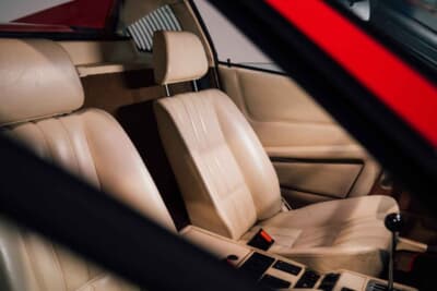 6万3250ドル（邦貨換算約1000万円）で落札されたフェラーリ「328GTS」（C）Courtesy of RM Sotheby's