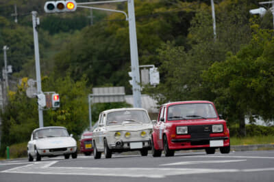 2つ並んだ紅白お餅？　ではなくシムカ ラリー2とルノー8S