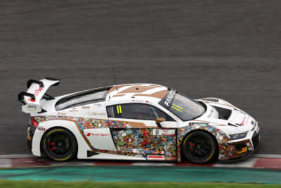 11号車 Audi Sport Asia Team Absolute