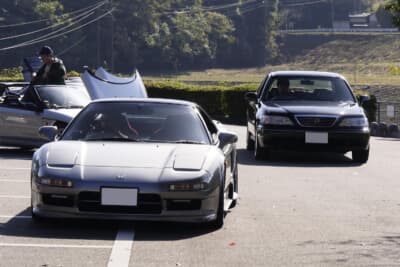 イベント終了後の搬出風景。NSX、レジェンド、そしてビートと、ここだけを見ると完全に90年代のカーミーティングの風景だ