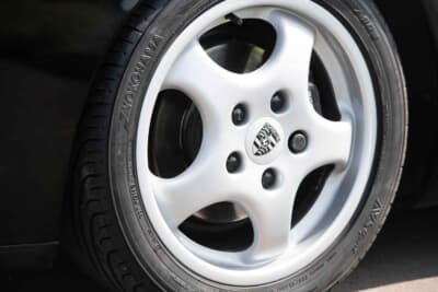 6万9000ユーロ(邦貨換算約1110万円)で落札されたポルシェ「968クラブスポーツ」(C)Courtesy of RM Sotheby's